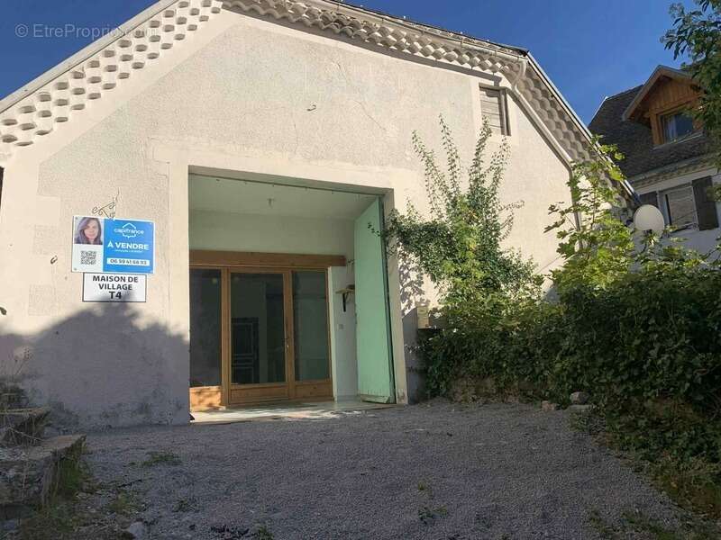 Maison à LUS-LA-CROIX-HAUTE