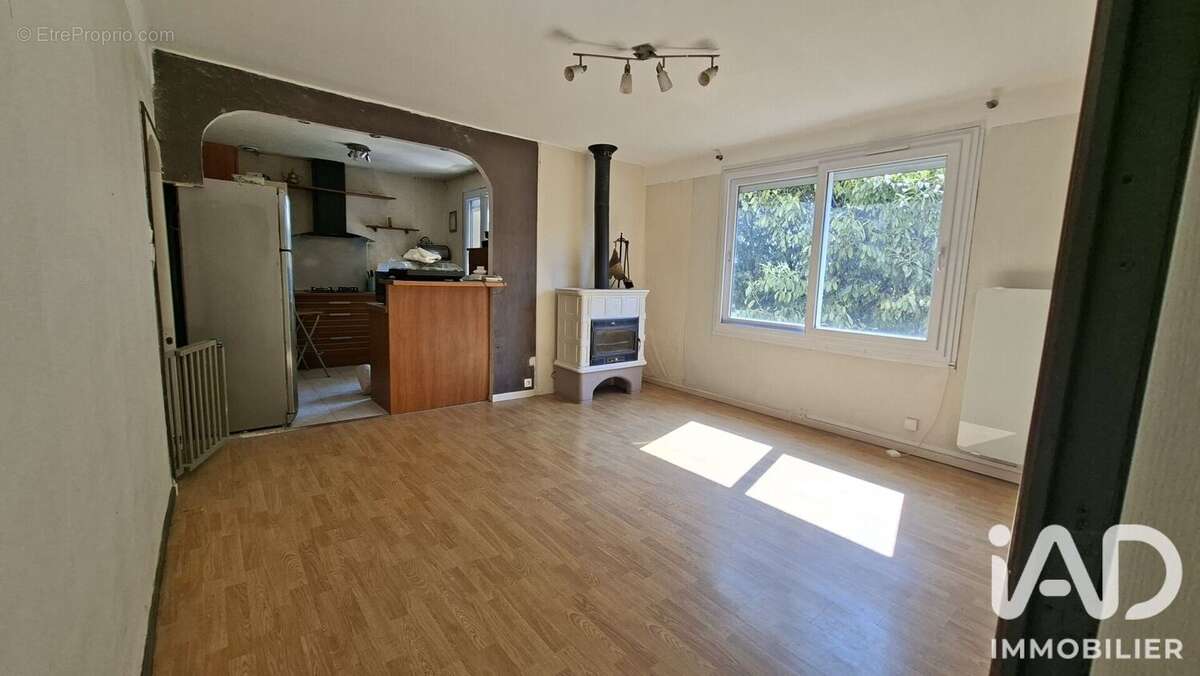 Maison 97 m² à Laguenne  - photo 4