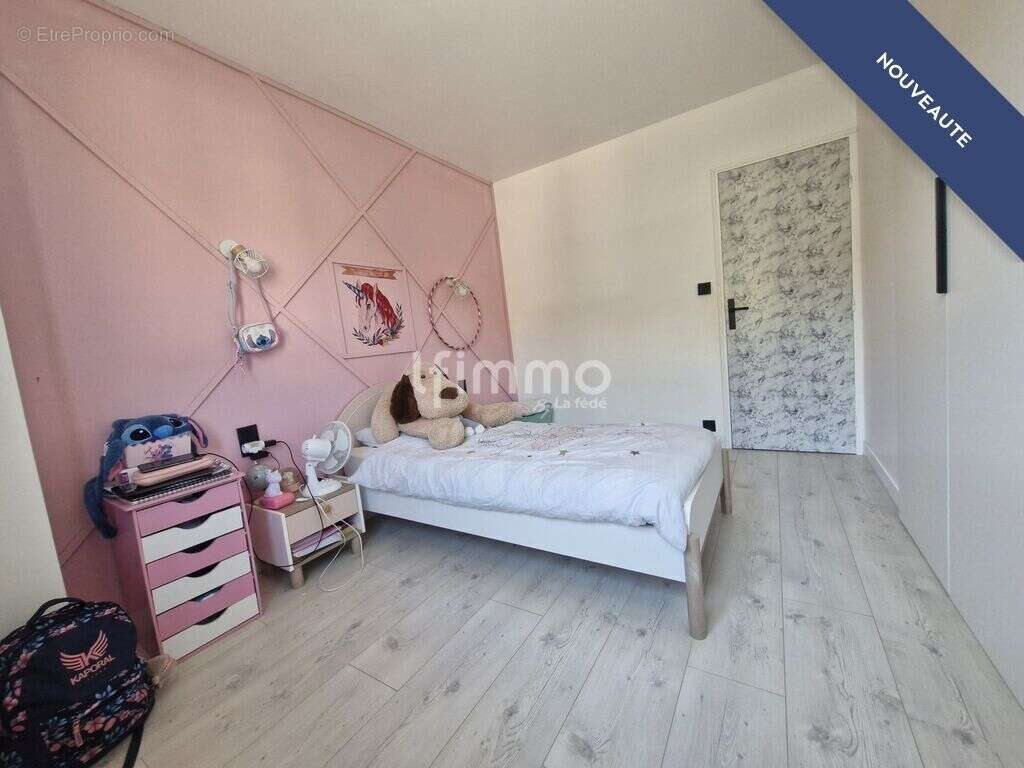 Maison familiale 98m² avec piscine et grands garages – Montazels - photo 6