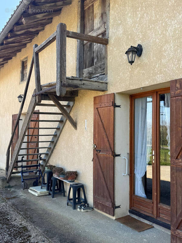 Maison à SAINT-SULPICE