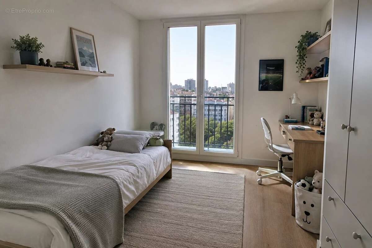 Appartement à NEUILLY-SUR-SEINE