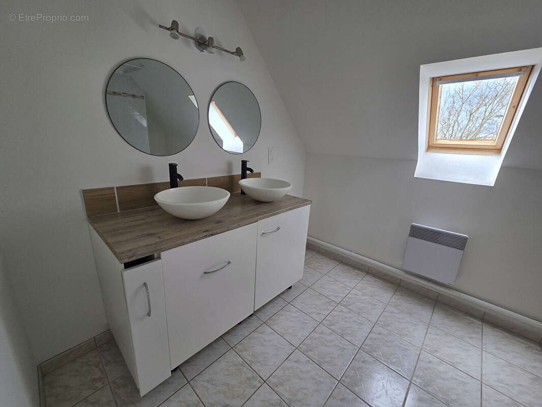 Maison à SURY-PRES-LERE