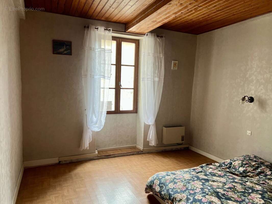 Maison de village avec cour intérieure, garage et atelier au cœur d'une bastide gersoise - photo 11