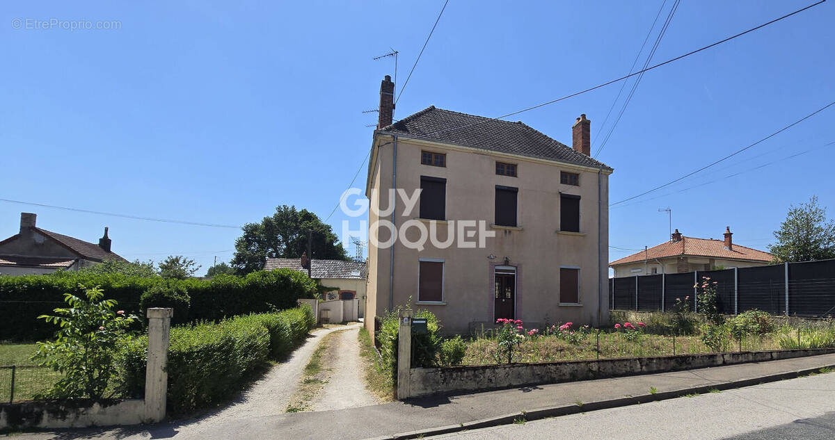 Maison à ECUISSES