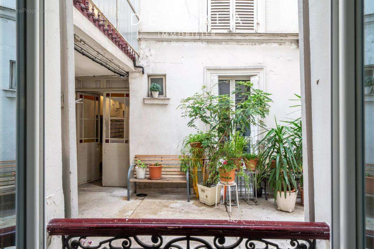 Appartement à PARIS-18E