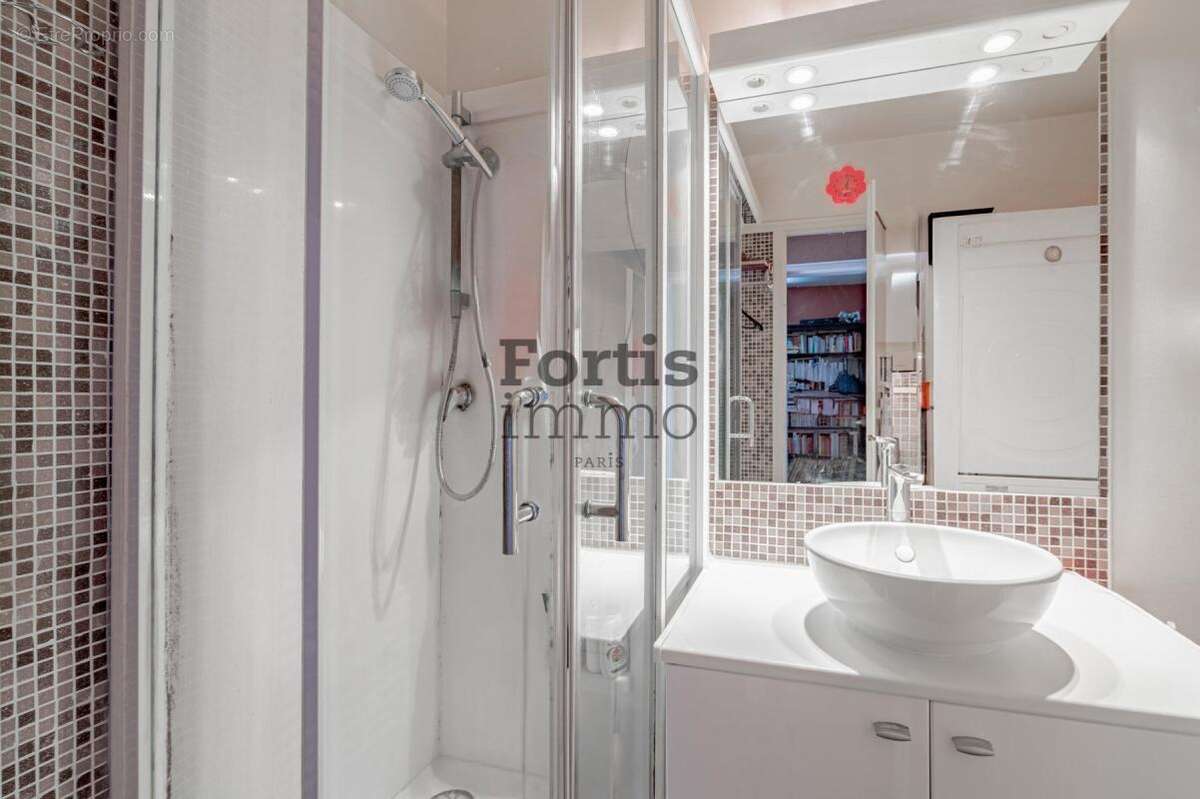 Appartement à ISSY-LES-MOULINEAUX