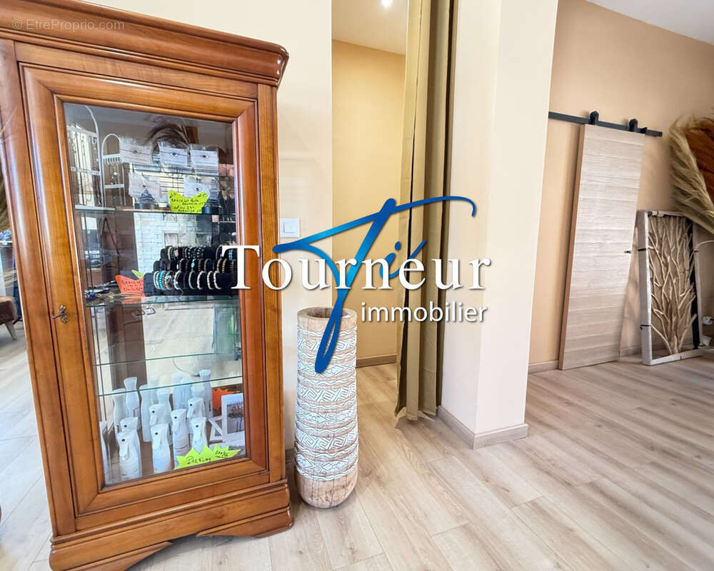 Commerce à SANARY-SUR-MER