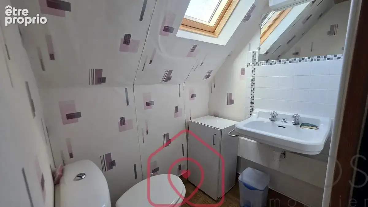 Chaingy - Centre-bourg -  Longère atypique de 196m2 habitables - photo 15