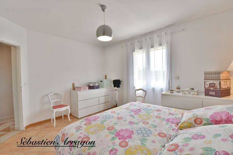 Villa contemporaine 250 m² – 5 chambres – 3 hectares – piscine 18 m – Villeneuve-sur-Lot (47) - photo 9