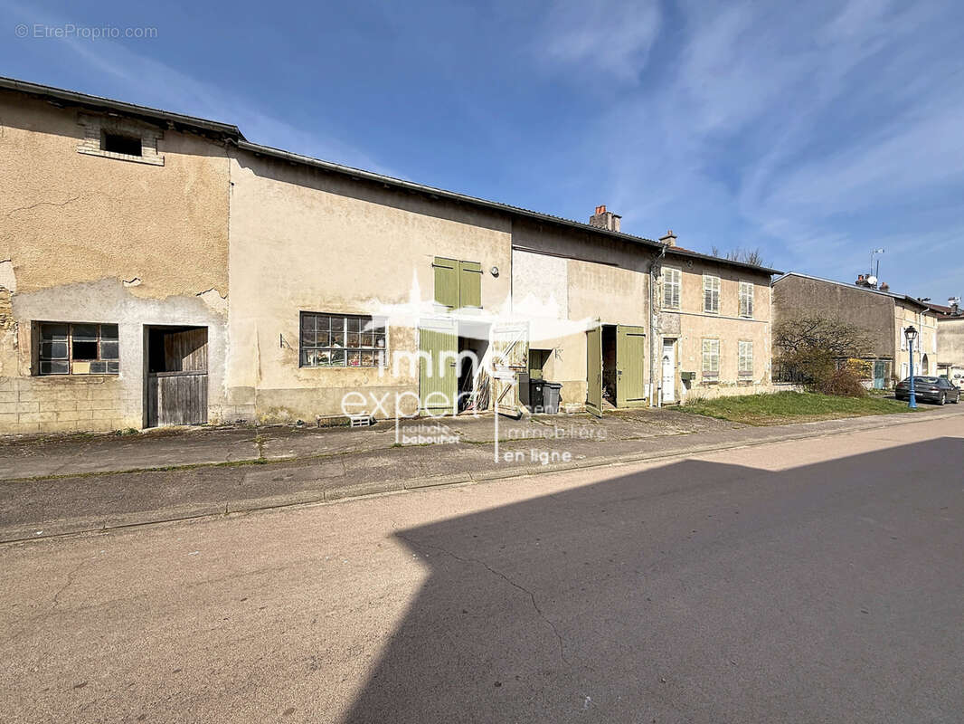 Appartement à JUVAINCOURT