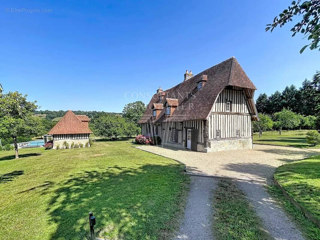 Maison à PONT-L'EVEQUE
