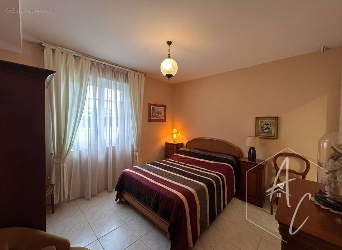 Maison à LA CHAPELLE-SUR-ERDRE