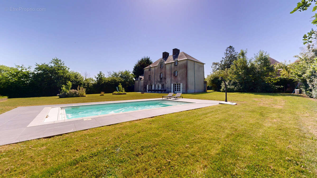 Maison à SAINT-DENIS-LE-GAST