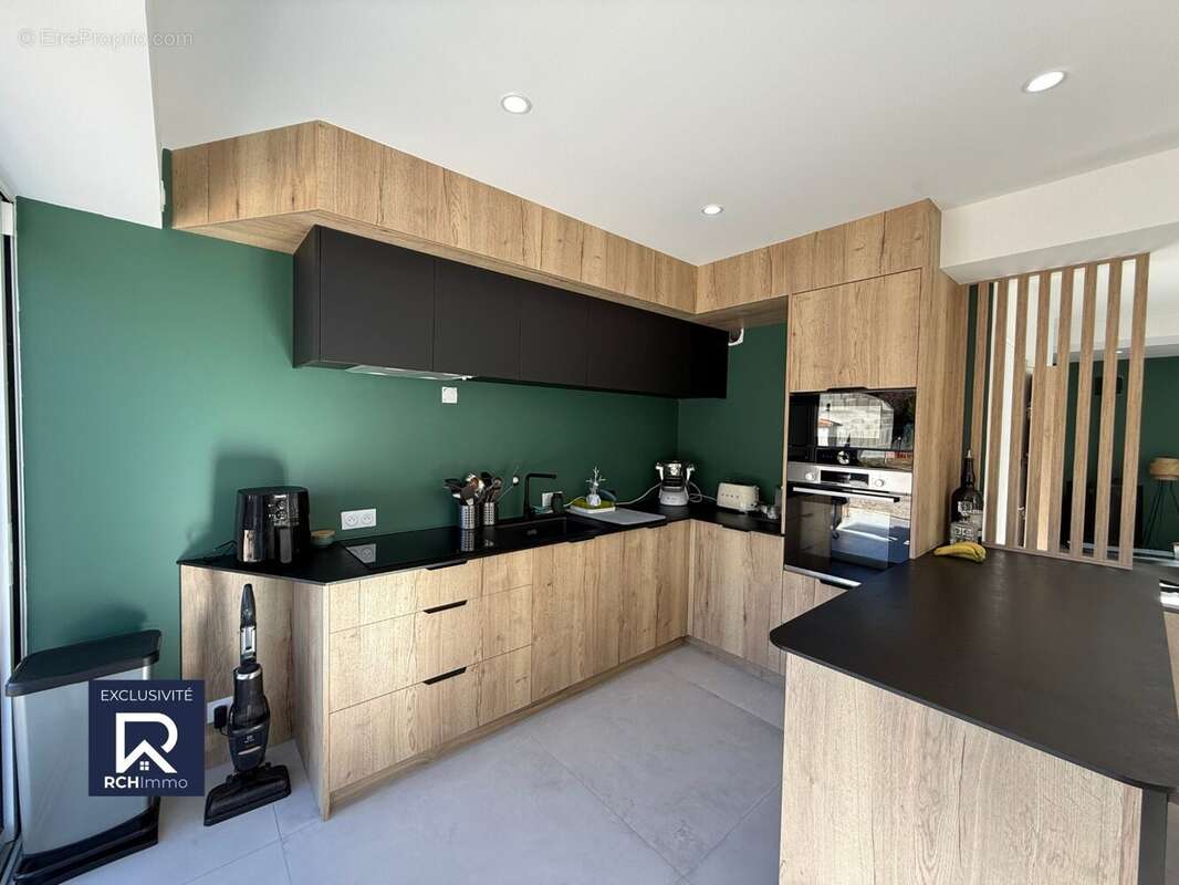 Maison à EYZIN-PINET