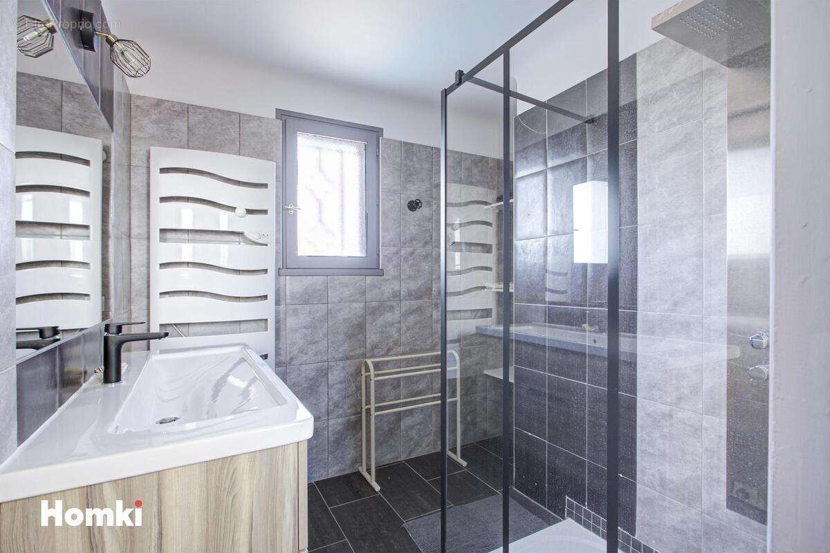 Maison à SAINT-ESTEVE