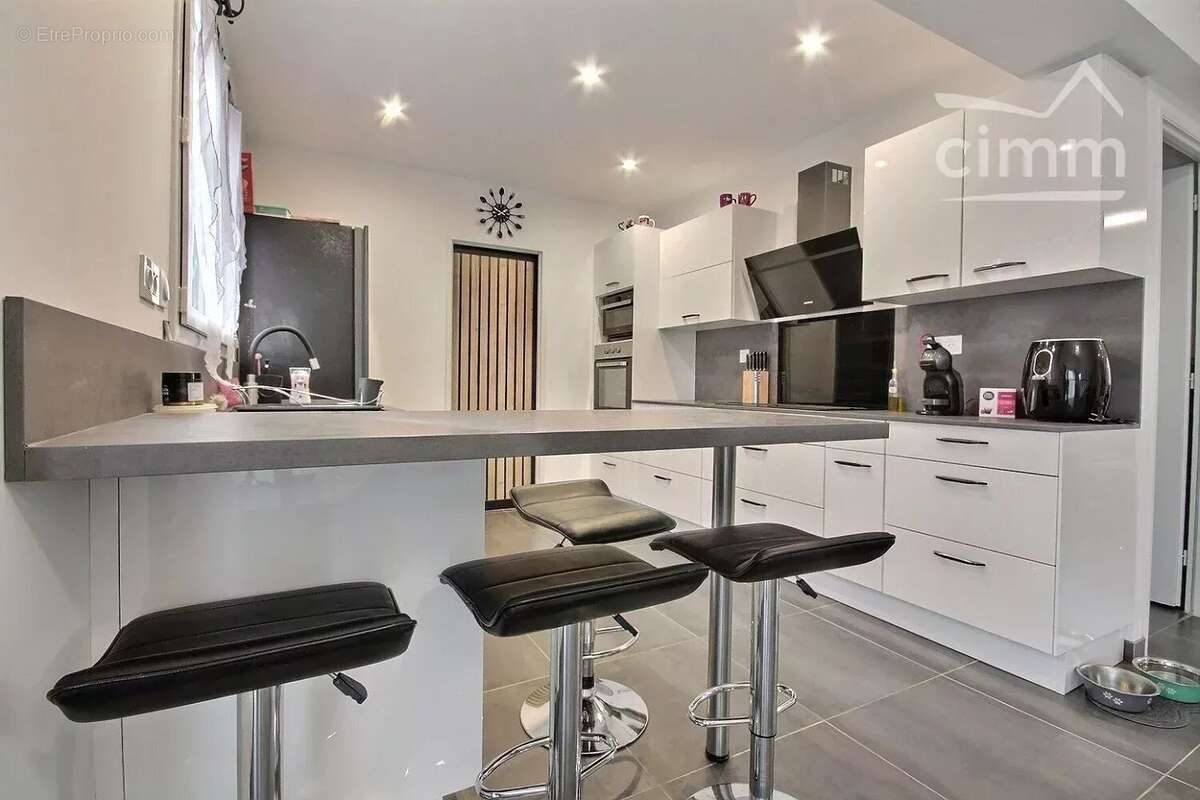 Maison à MONTBONNOT-SAINT-MARTIN