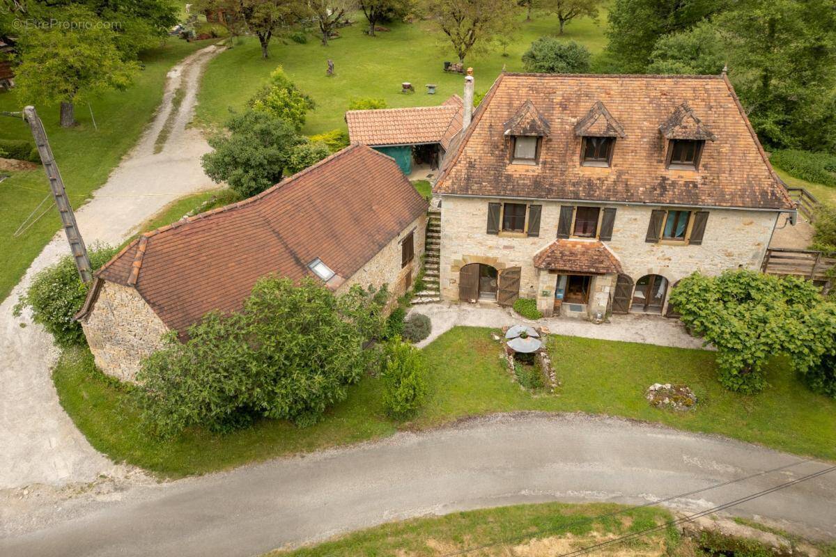 Maison à LA CHAPELLE-AUX-SAINTS
