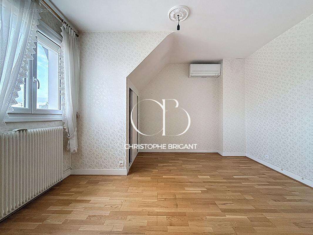 Maison à VILLEJUIF