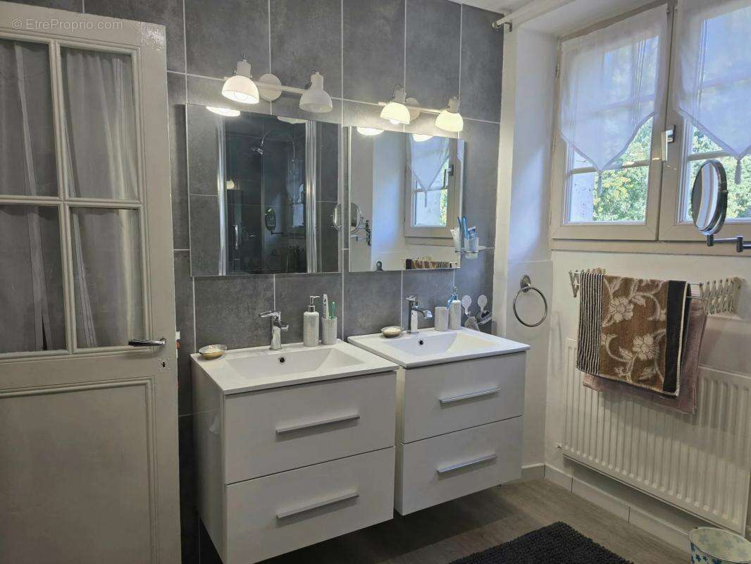 Maison à VILLETOUREIX