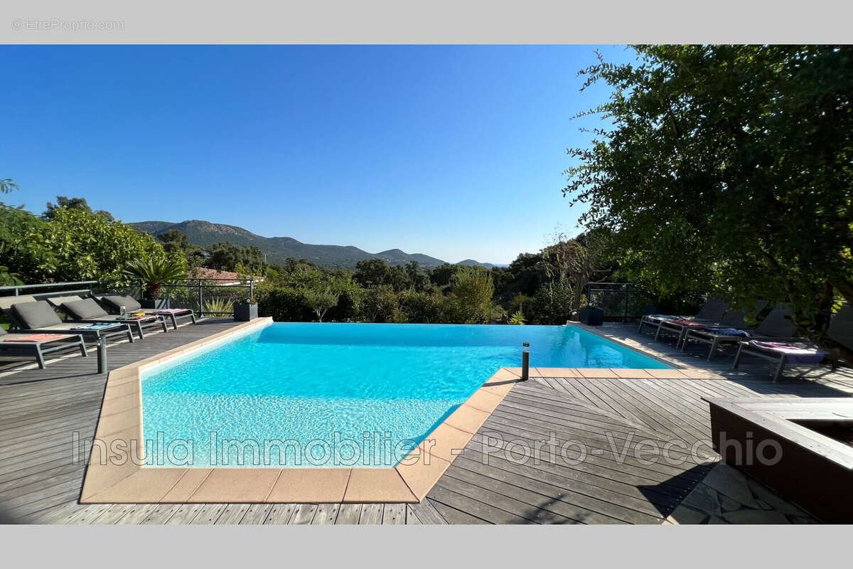 Maison 5 pièces 181 m² à vendre à Porto-Vecchio (20144) - photo 2