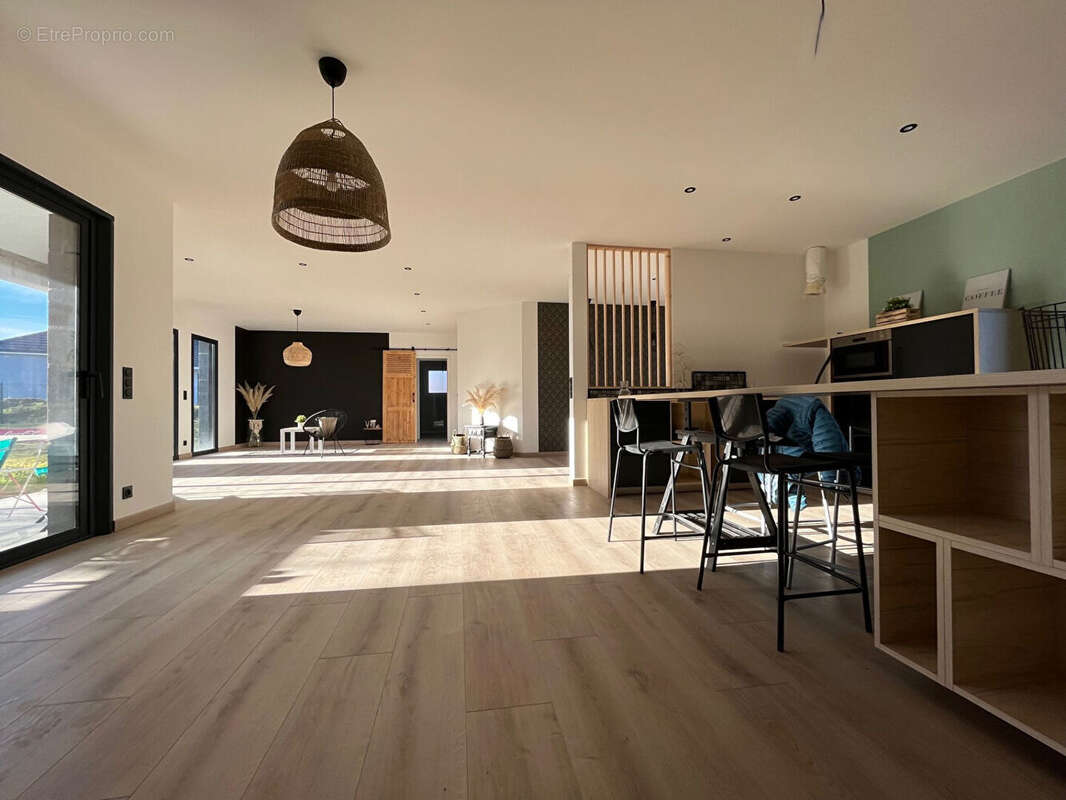 Maison à SERRES-CASTET