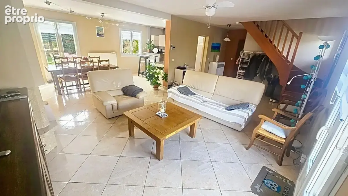 Houdan 15 mn / Maison familiale récente avec de beaux volumes / 4/5 chambres - photo 6