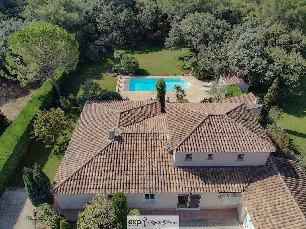 Villa, campagne Aixoise, Sud Luberon, piscine, terrasse, jardin, au calme - Maison à ROGNES
