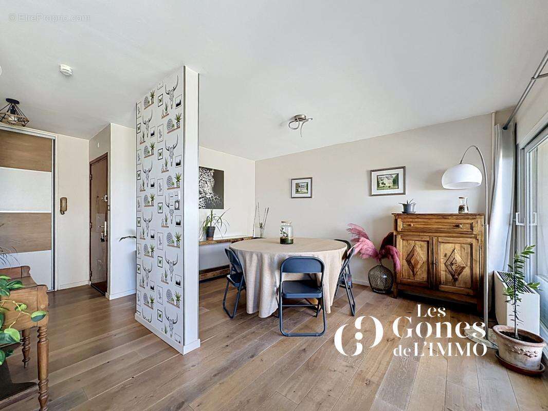 Appartement à OULLINS