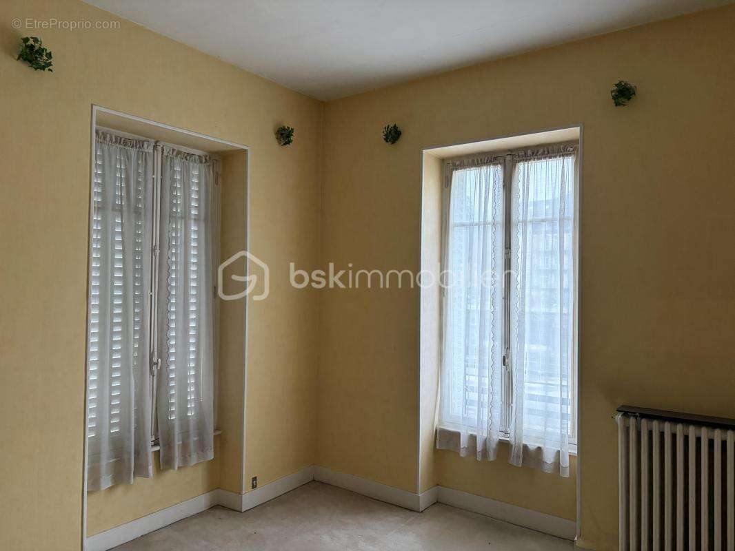 Immeuble 155 m² – Local commercial + 3 appartements – La Bourboule – 285 000 € FAI - photo 16