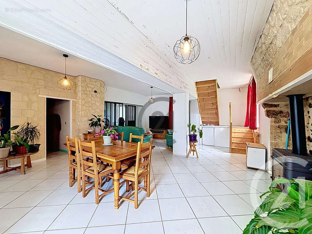 Maison 171 m² à Rouilly  - photo 2