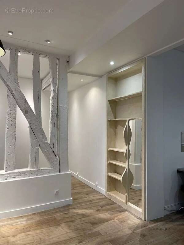 Commerce à PARIS-4E