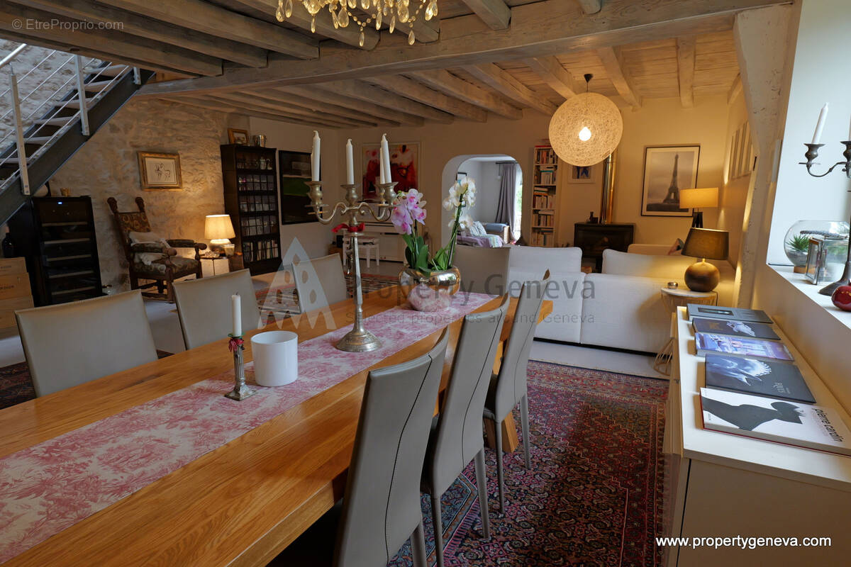 Maison à PREVESSIN-MOENS