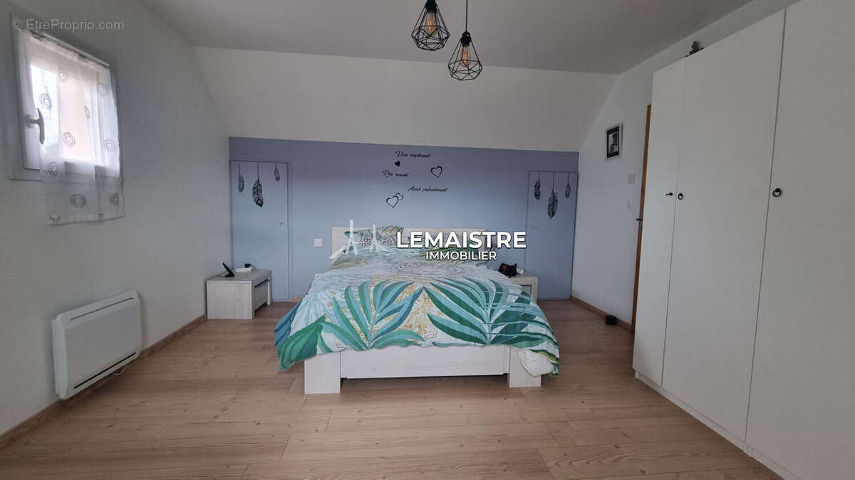 Maison à SAINT-PIERRE-DE-MANNEVILLE