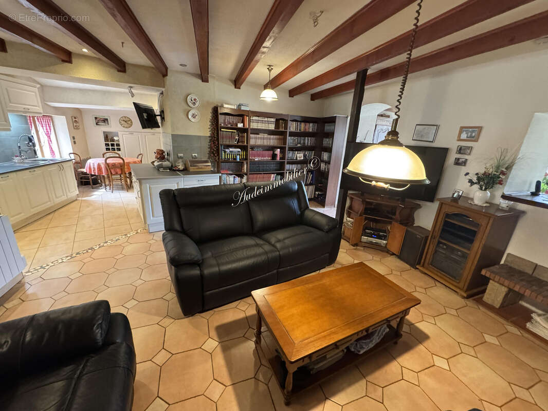Maison à COUIZA