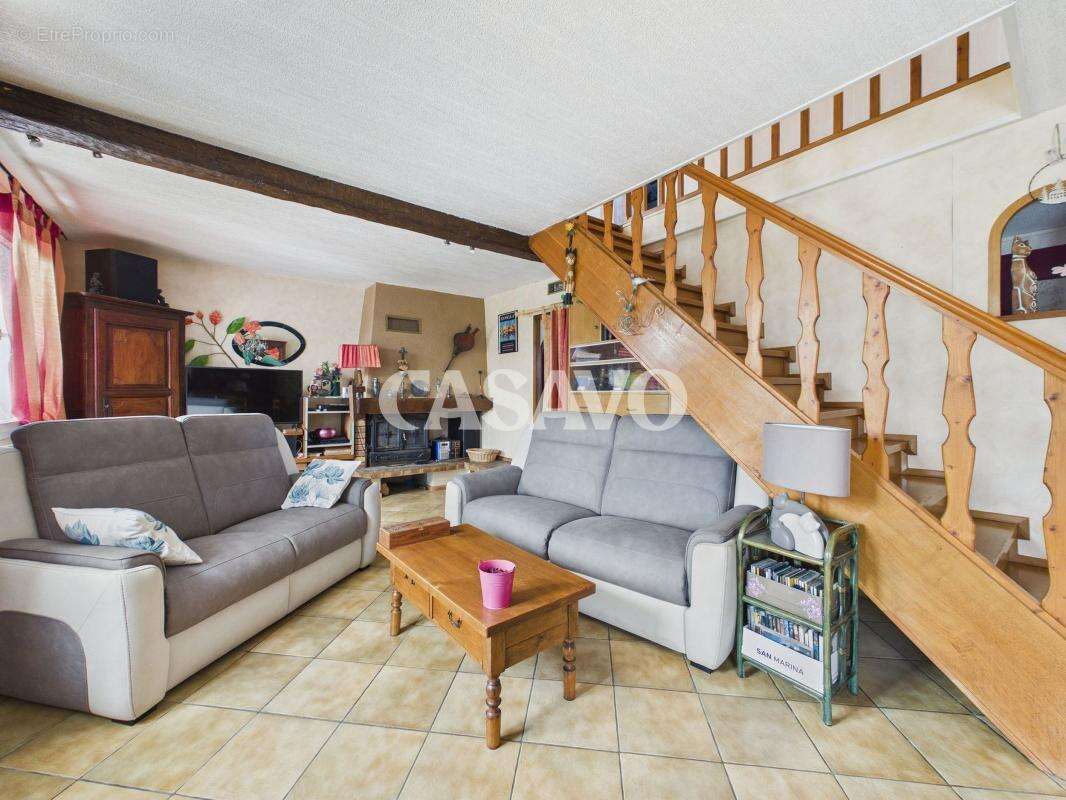 Maison à REVENTIN-VAUGRIS