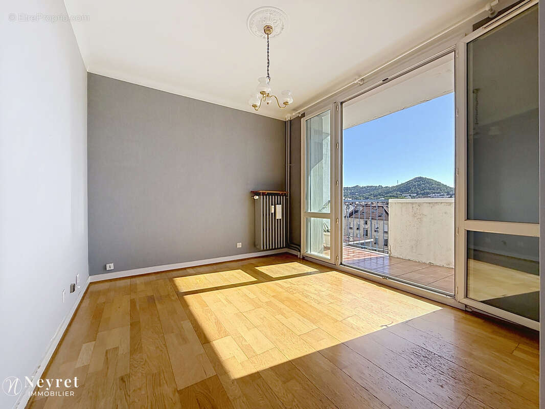 T4 carnot prefecture - photo 7