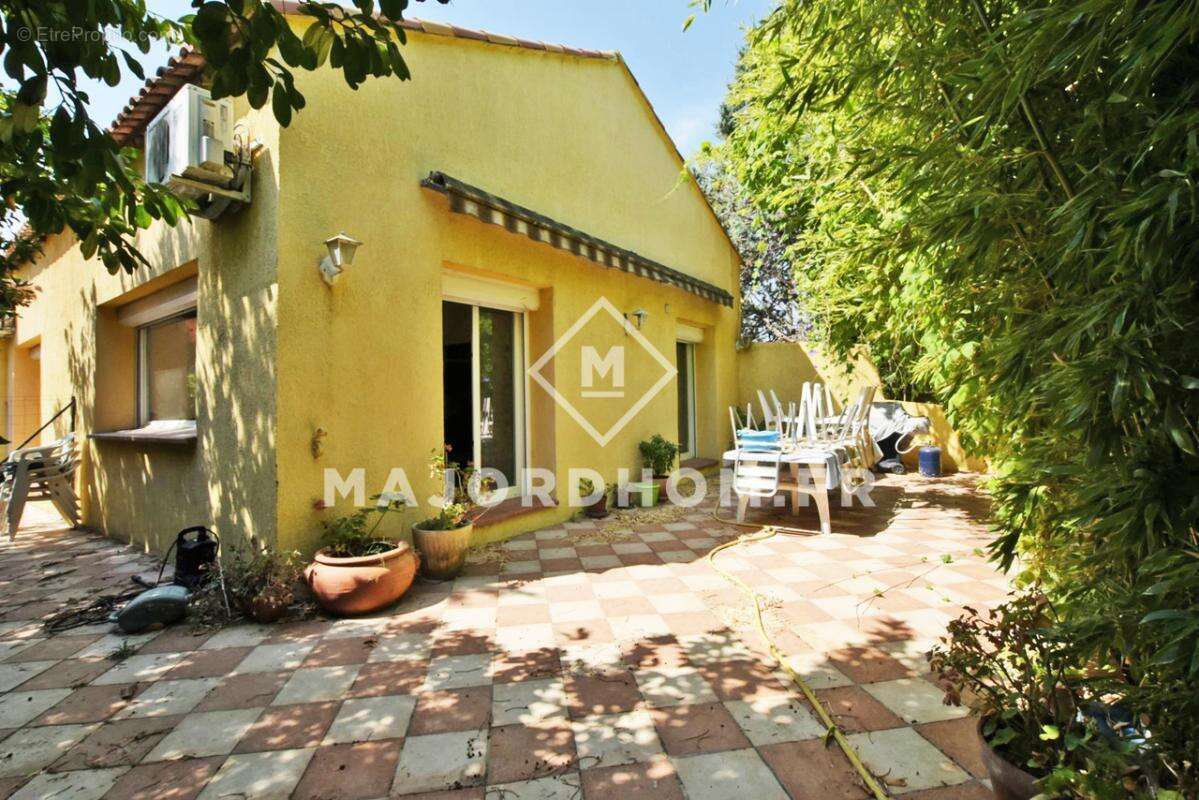 Vend Maison 157m2 terrain de 2193 m2 sans vis à vis  13015 - photo 2