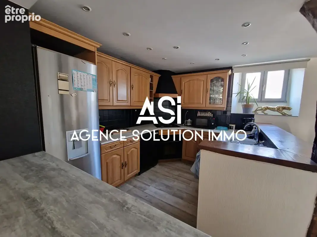 Ensemble Immobilier Maison principale + studio et grands garage - 600m² de terrain - photo 5