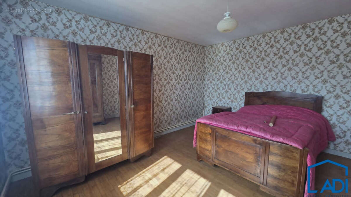 Maison à EXIREUIL