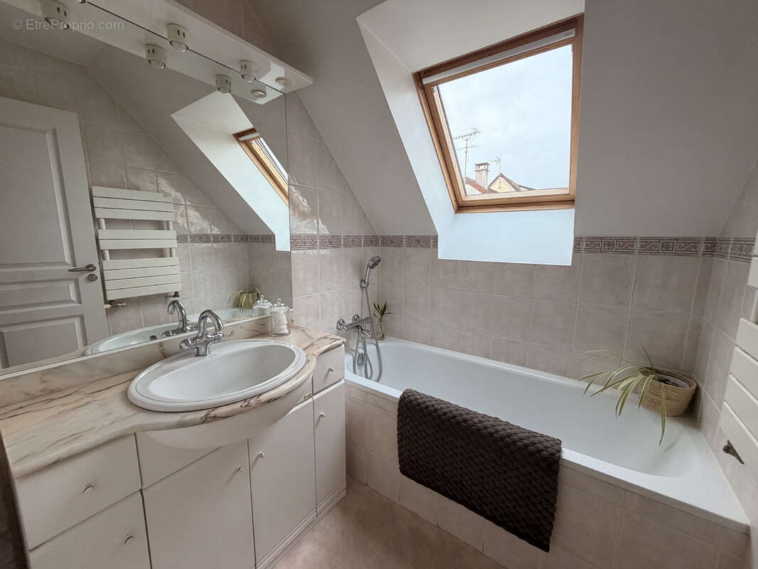 Maison à OZOIR-LA-FERRIERE