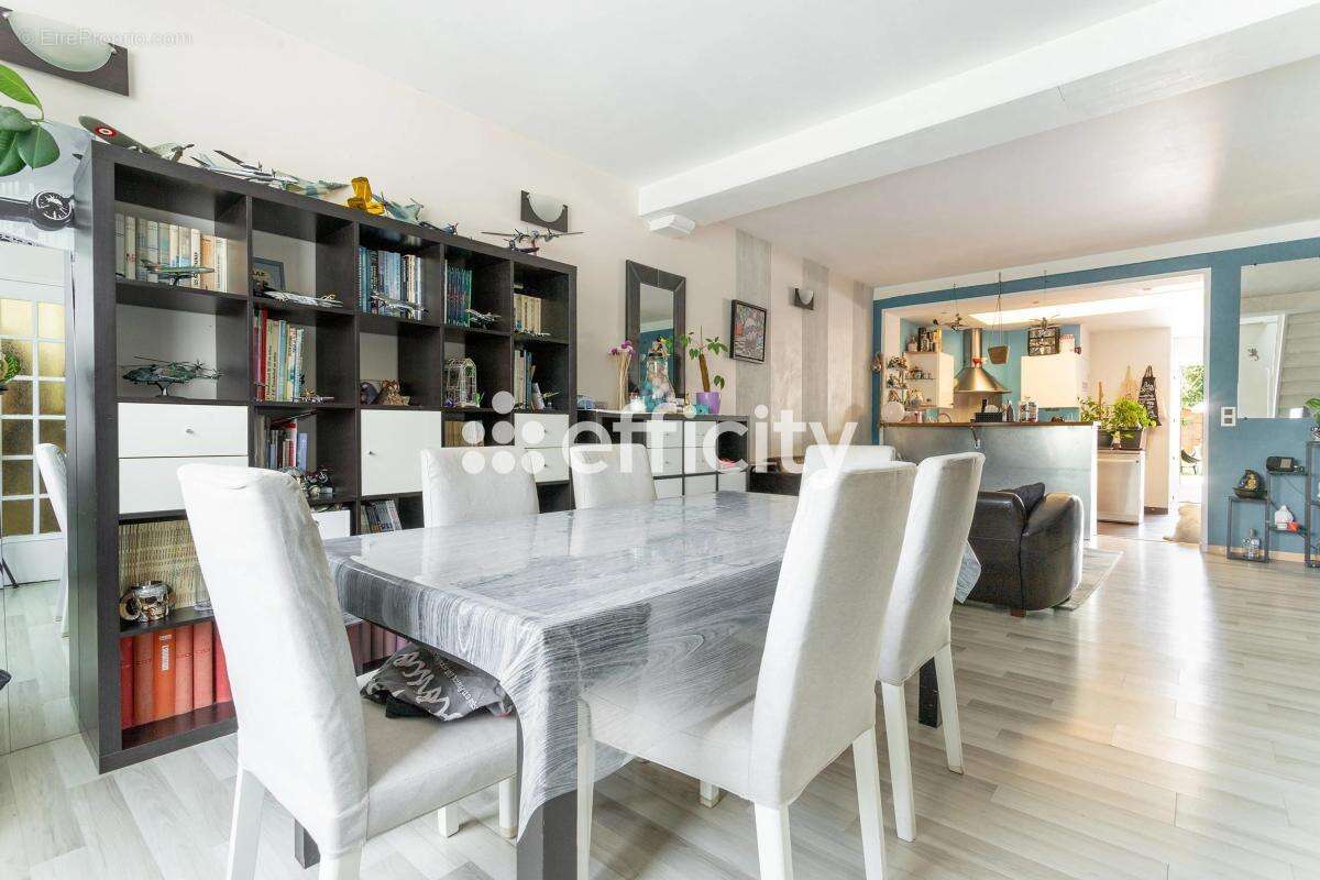 Maison 119 m² à Marquette-Lez-Lille  - photo 4