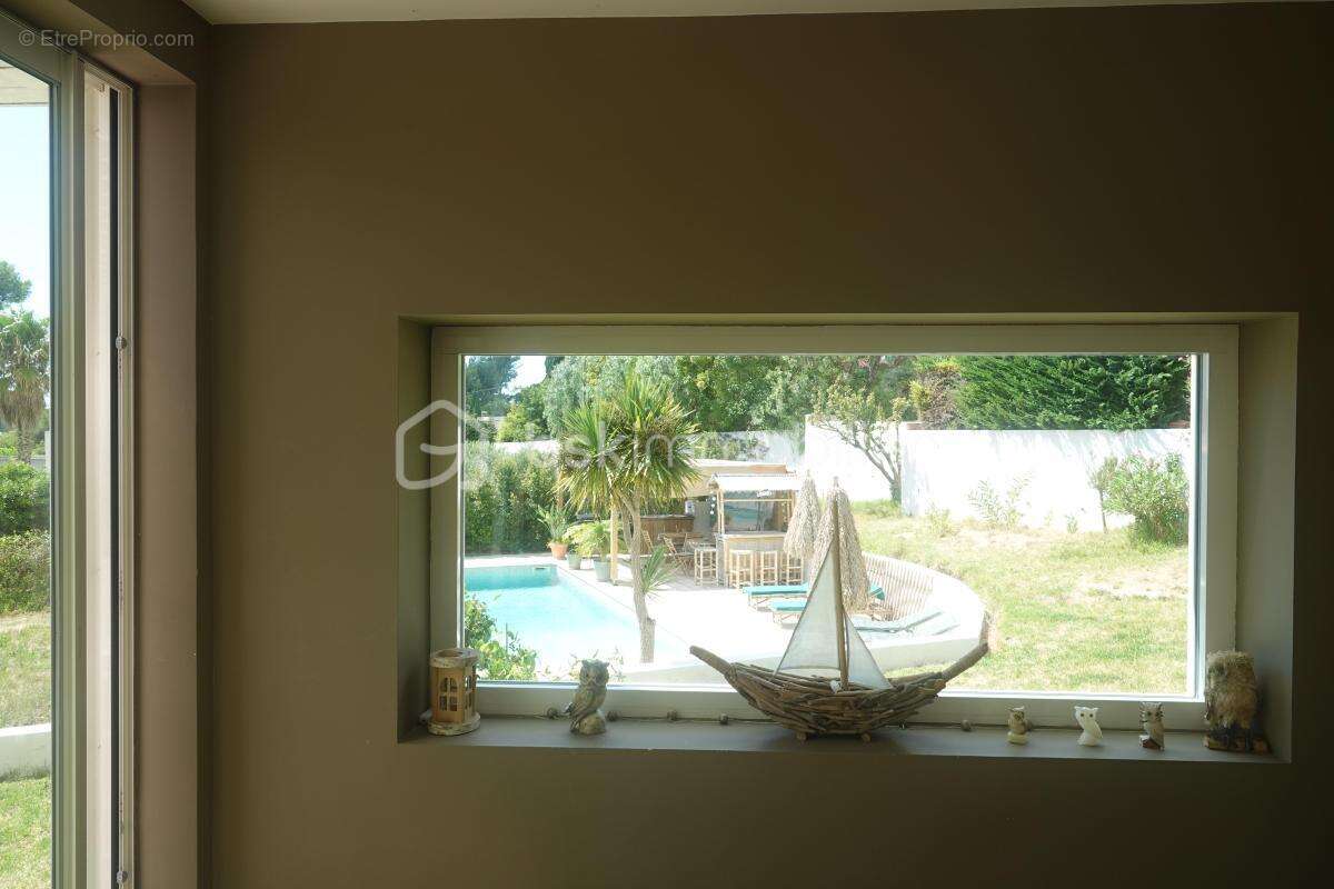 Maison individuelle de 220m2 avec 2 appartements - piscine - garage - jardin arbore - photo 7
