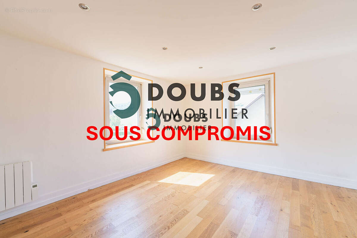 Maison à GUYANS-VENNES