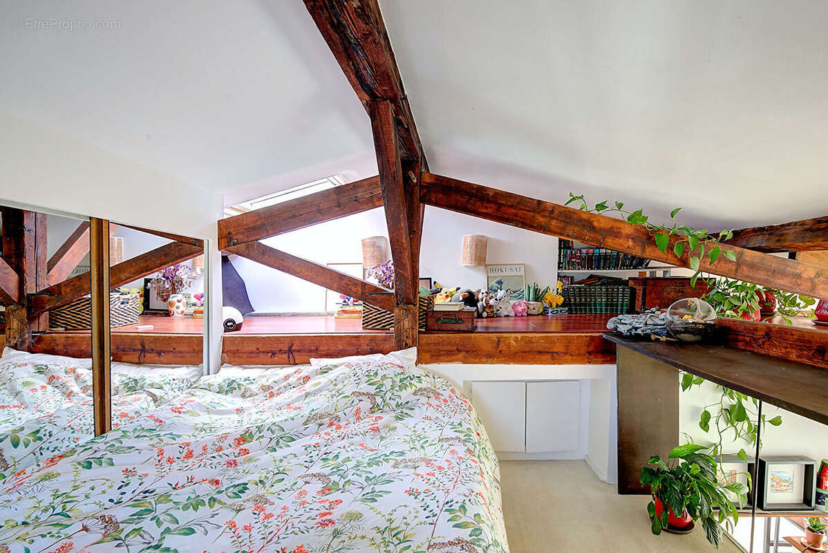 Appartement à PARIS-18E