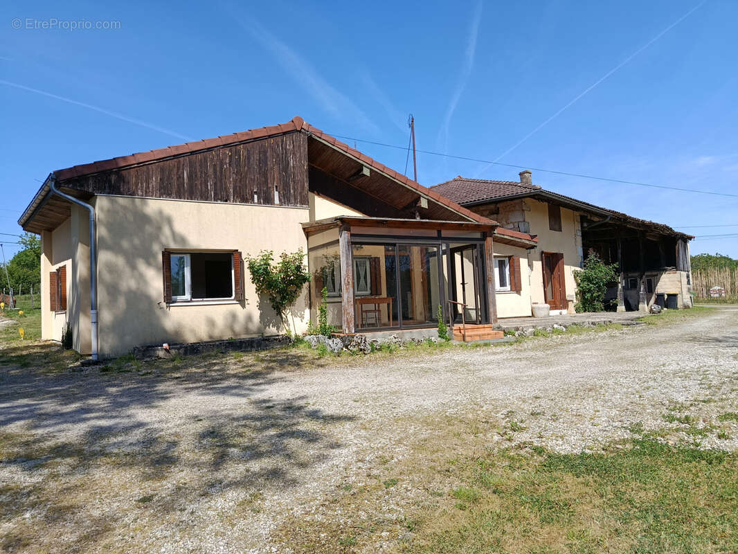 Maison à SAINT-ETIENNE-DU-BOIS