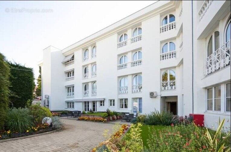 Appartement à GARCHES