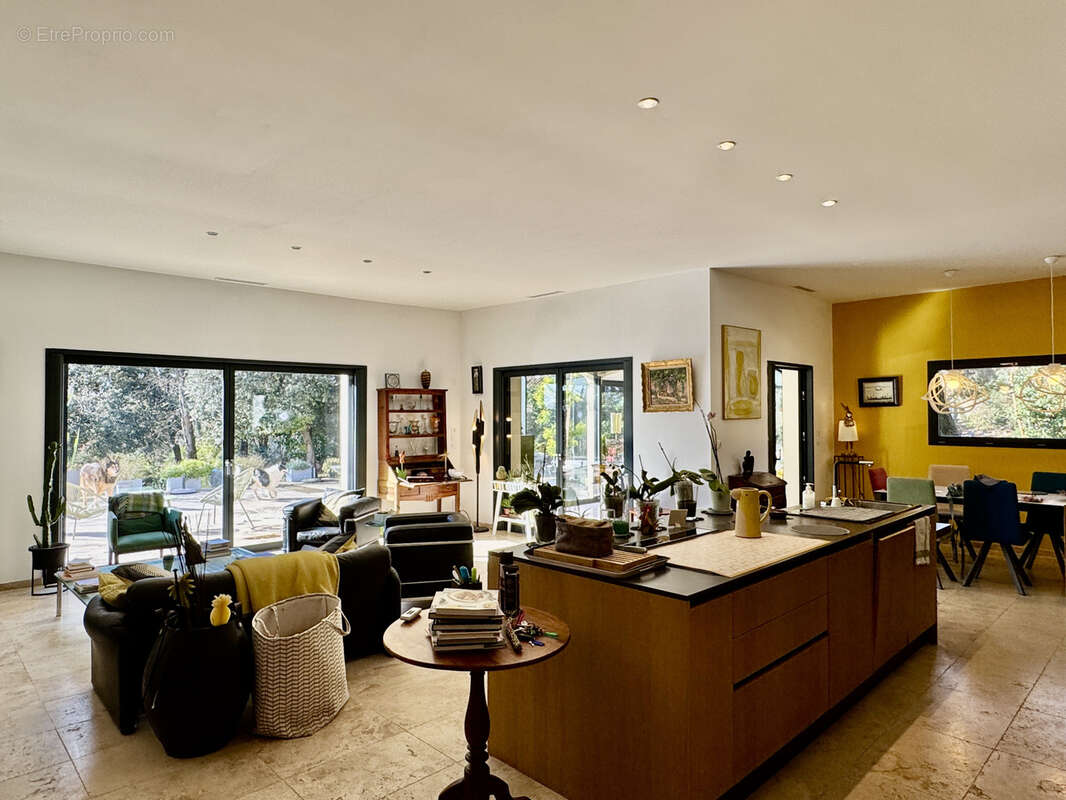 Maison à AUBUSSARGUES