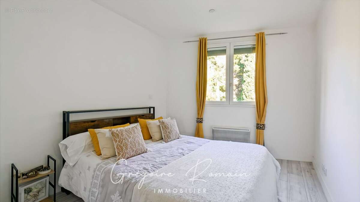 Maison à SAINT-CHAMAS