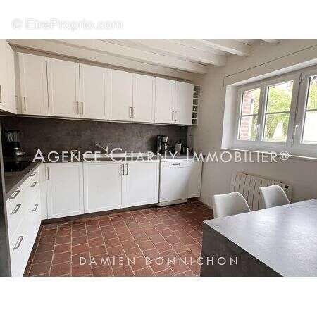 Maison 232 m² à Champignelles  - photo 4