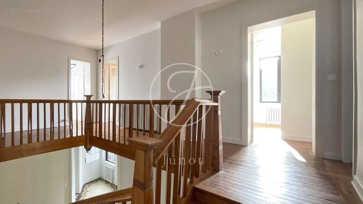 Maison à MARCQ-EN-BAROEUL